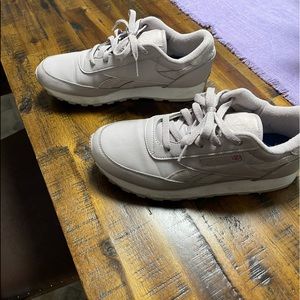 Woman’s lavender Reebok!  Gently worn!